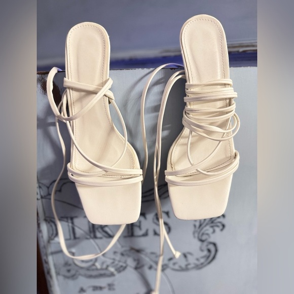 White Lace-Up Strappy Stiletto Heels Sandals Size‎ 8 Square Toe - Picture 1 of 6